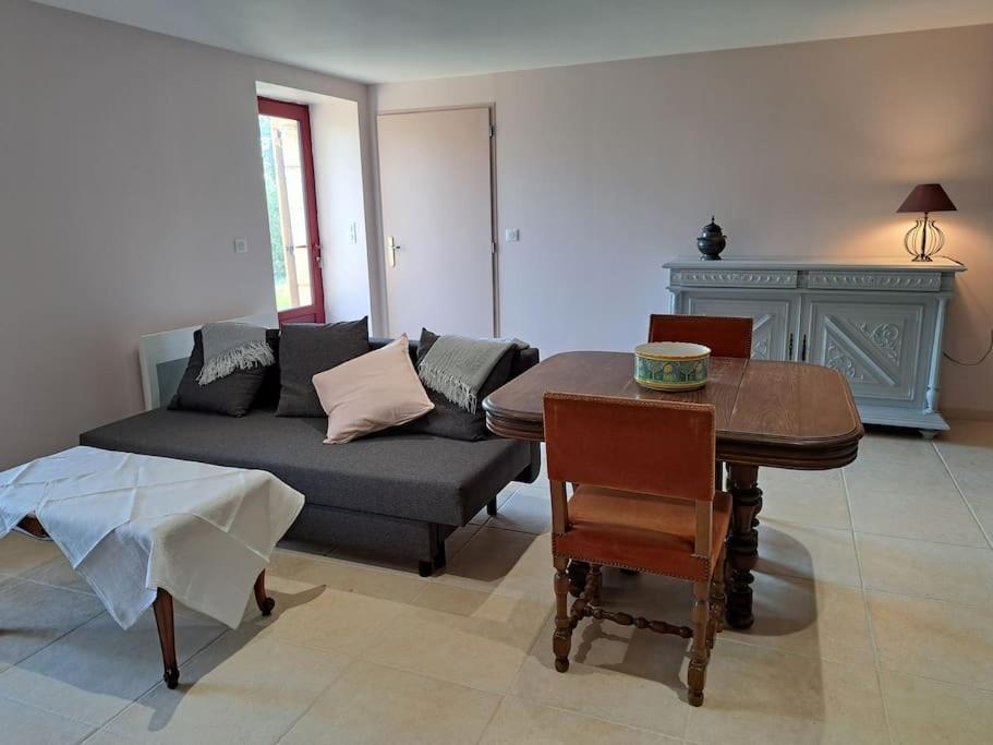 Le Logement Des Barthes Mongauzy Экстерьер фото